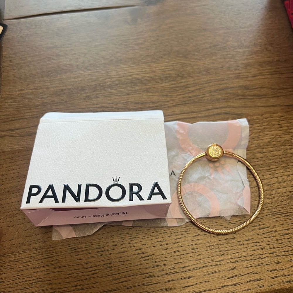Pandora gold plated bracelet, worn a few times!